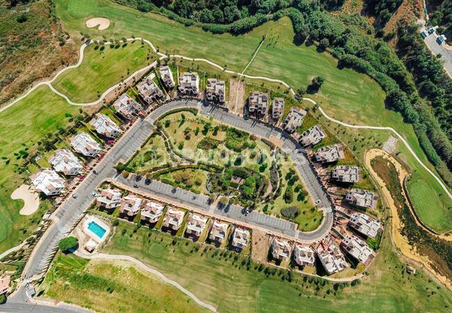 Möblierte Golfvillen In Der Prächtigen Urlaubsstadt Estepona 2