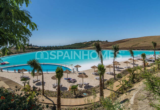 Casares'de Zengin Site Olanaklarına Sahip Lüks Daireler 5