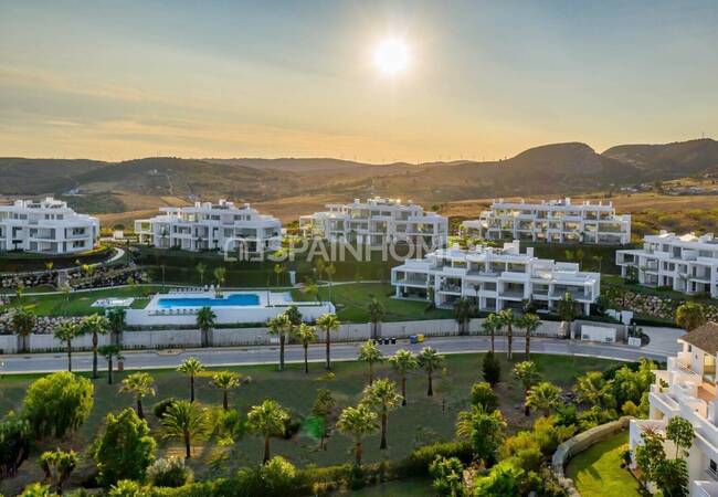 Casares'de Zengin Site Olanaklarına Sahip Lüks Daireler 8