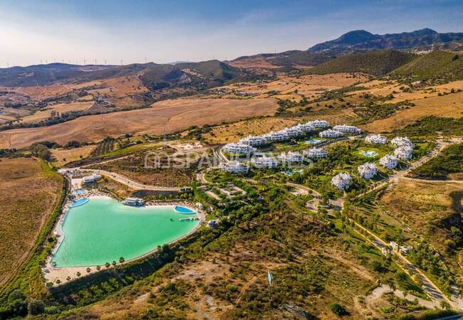 Casares'de Zengin Site Olanaklarına Sahip Lüks Daireler 7