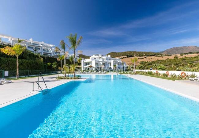 Casares'de Zengin Site Olanaklarına Sahip Lüks Daireler 10