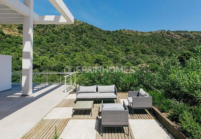 Benahavis'te Guadalmina Nehri Yanında Sıfır Daireler 14