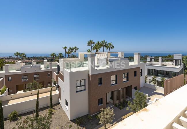 Marbella’da Özel Yüzme Havuzlu ve Bahçeli Lüks Villalar 6