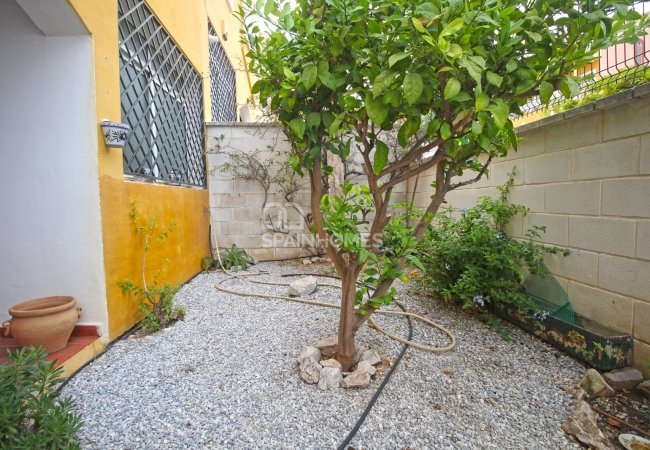 Benalmadena'da Uygun Fiyatlı 3 Katlı Yarı Müstakil Ev 4