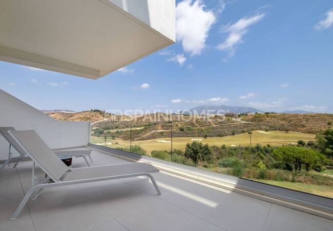 Mijas'ta Güvenlikli Site İçinde Avantajlı Konumlu Golf Daireleri 5
