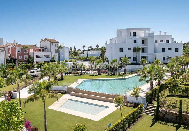 Well-located Exclusive Design Apartments in Estepona 1