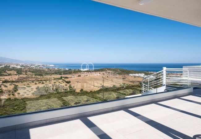 Well-located Casares Apartments with Sea and Golf Views 4