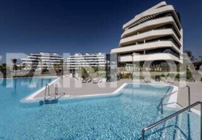 Apartamentos Con Vistas Al Mar En Un Complejo Cerrado En Torremolinos Málaga 1