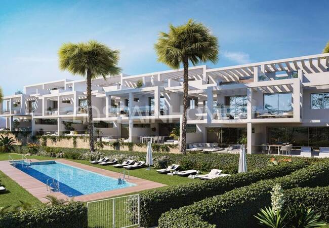 Sea View Townhouses in Fabulous Residential Development of Manilva 1