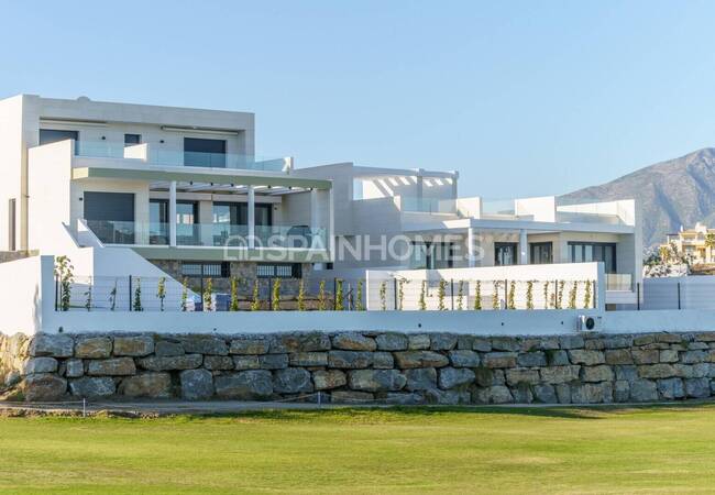 Villa's Met Zeezicht, Direct Aan De Golfbaan In Mijas Costa