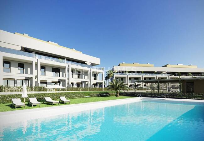 Avant-garde Apartments with Panoramic Sea View in Estepona 4