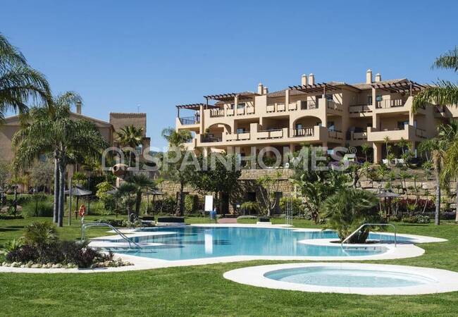 Apartments with Spacious Living Areas and Terraces in Benahavis