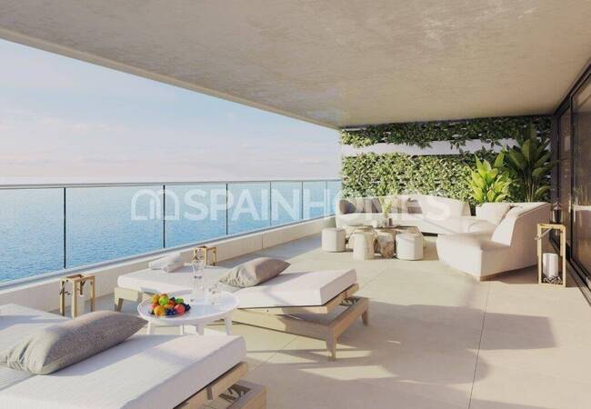 Málaga'da Deniz Manzaralı Modern Tasarımlı Daireler 12