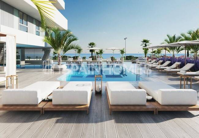 Málaga'da Deniz Manzaralı Modern Tasarımlı Daireler 13