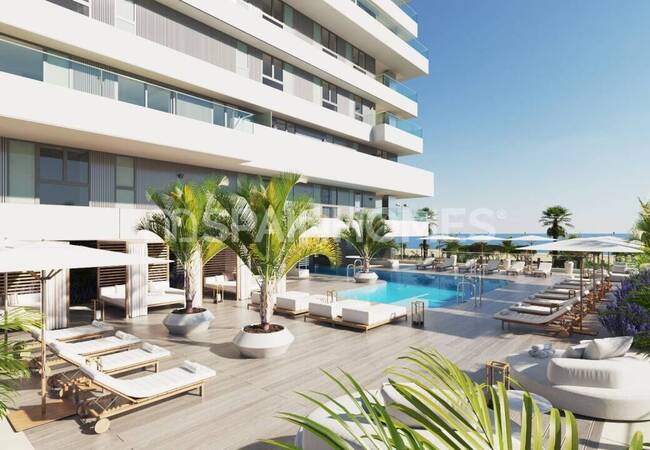 Málaga'da Deniz Manzaralı Modern Tasarımlı Daireler 14