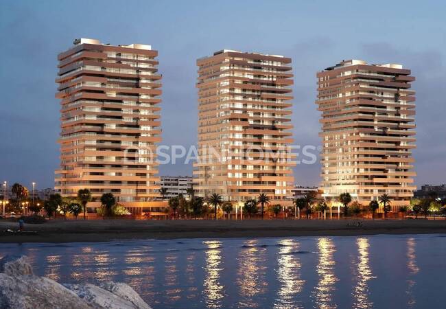 Málaga Şehrinde Yüksek Tavanlara Sahip Ferah Teraslı Daireler 2