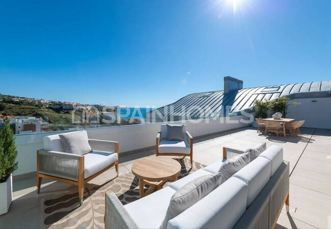 Apartments with Spacious Terraces and Sea View in Fuengirola 2