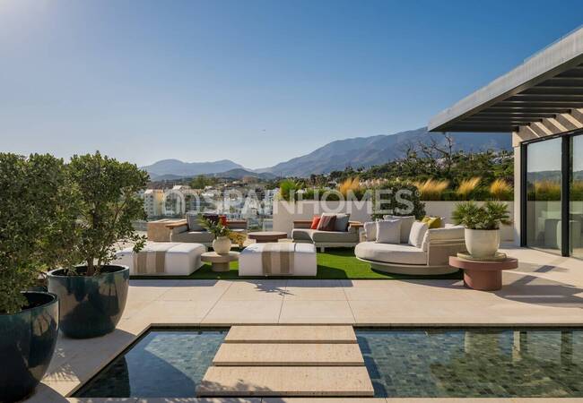 Unique Beachfront Project in Estepona with Luxury Apartment 3