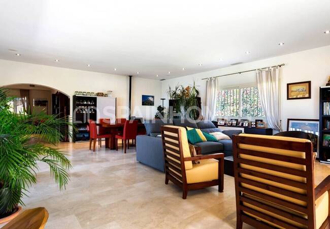 Отдельная Вилла с Видом на Море в Хорошем Месте Бенальмадены 24