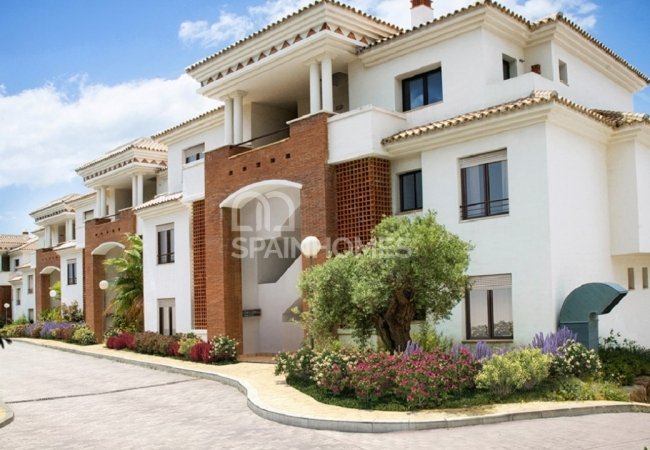 Apartamentos De Estilo Mediterráneo Bien Ubicados En Casares 2
