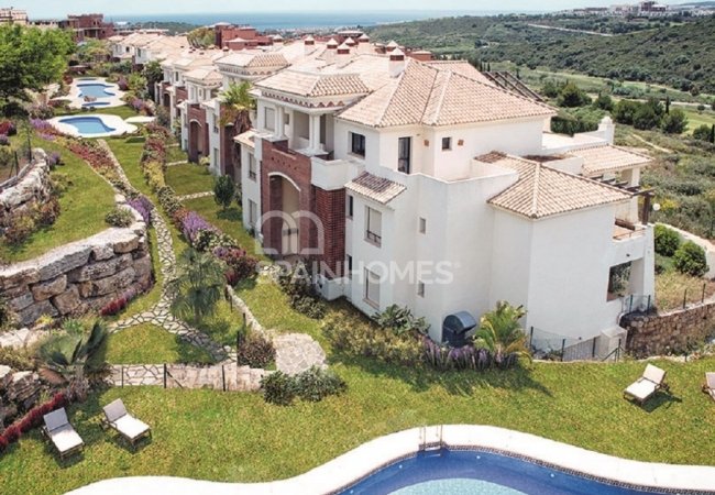 Apartamentos De Estilo Mediterráneo Bien Ubicados En Casares 3