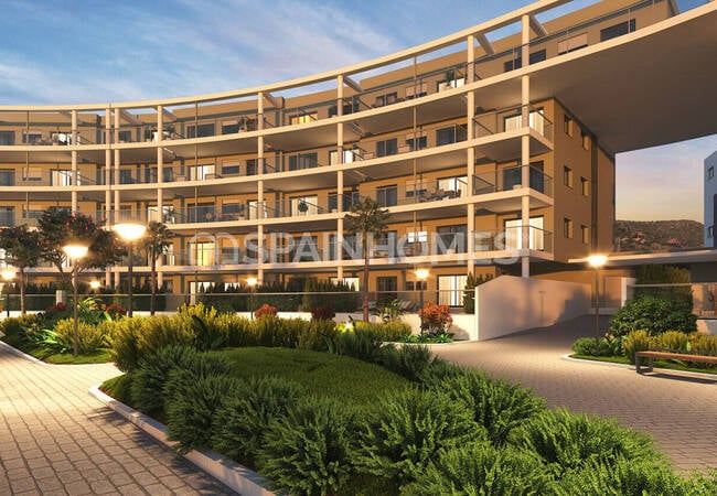 Manilva'nın Merkezi Konumunda Yer Alan Ferah Daireler 2