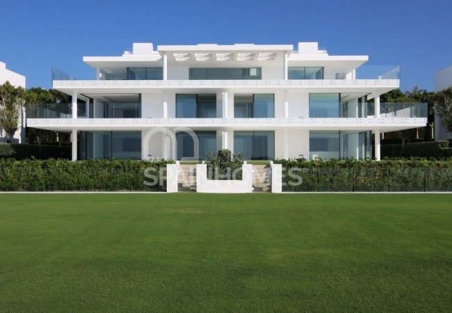 Estepona'da Avantajlı Konumda Deniz Manzaralı Lüks Daire 7