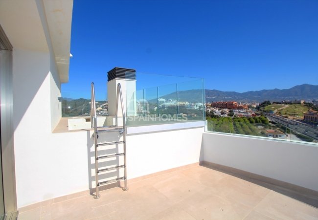 Mijas'da Merkezi Konumda Satılık Çatı Katı Daireler 12