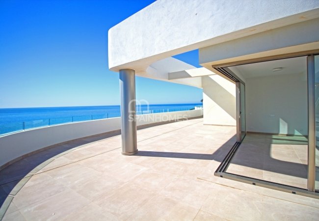 Mijas'da Merkezi Konumda Satılık Çatı Katı Daireler 11