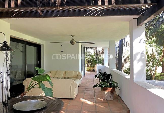 Fuengirola'da Avantajlı Konumda Tropikal Meyve Bahçeli Villa 8