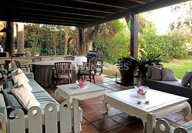 Fuengirola'da Avantajlı Konumda Tropikal Meyve Bahçeli Villa 7