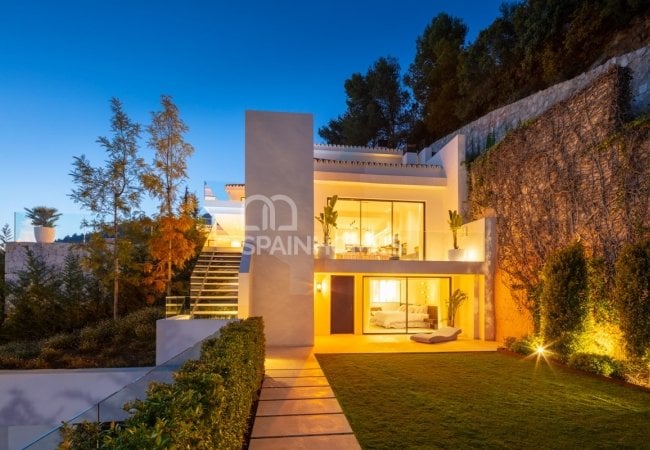 Well-located High-end House in Marbella's Prime Location 7