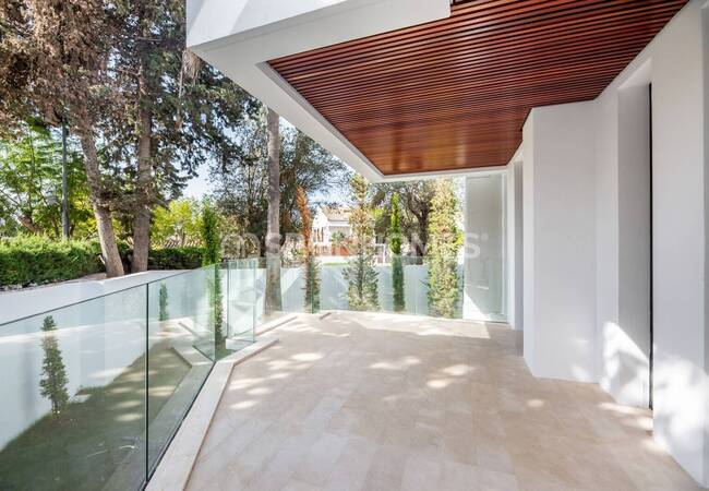 Престижные Виллы на Берегу Моря в Марбелье 5