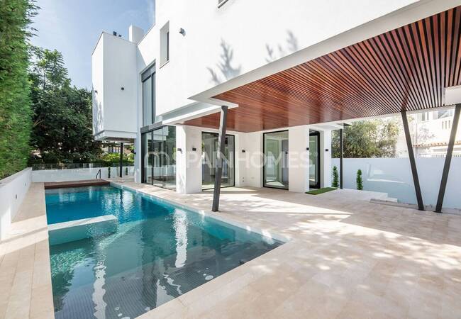 Престижные Виллы на Берегу Моря в Марбелье 9