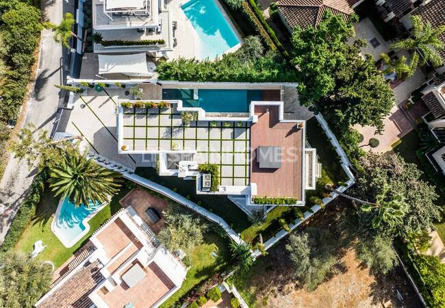 Престижные Виллы на Берегу Моря в Марбелье 3