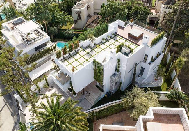 Престижные Виллы на Берегу Моря в Марбелье 2