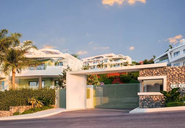 Golfside Properties in a Sought After Area of Mijas 3