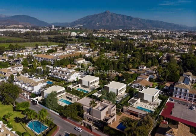 Villas De Prestigio Junto A La Playa En Marbella 4