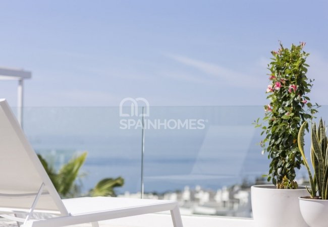 Marbella’da Avantajlı Konumda Taşınmaya Hazır Golf Villaları 14