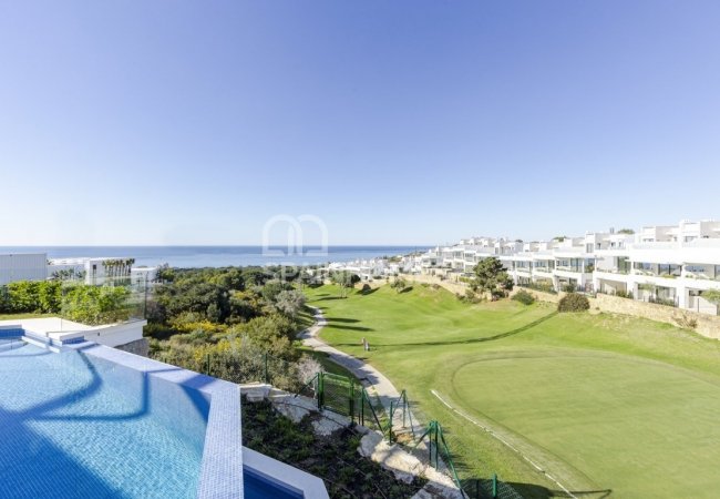 Marbella’da Avantajlı Konumda Taşınmaya Hazır Golf Villaları 6