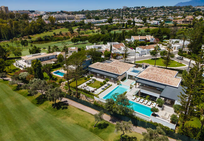 Golffront Prestigefylld Villa I Marbella 1