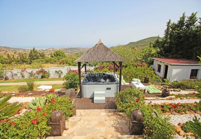 Well-located House at the Foot of the Mountains in Estepona 13