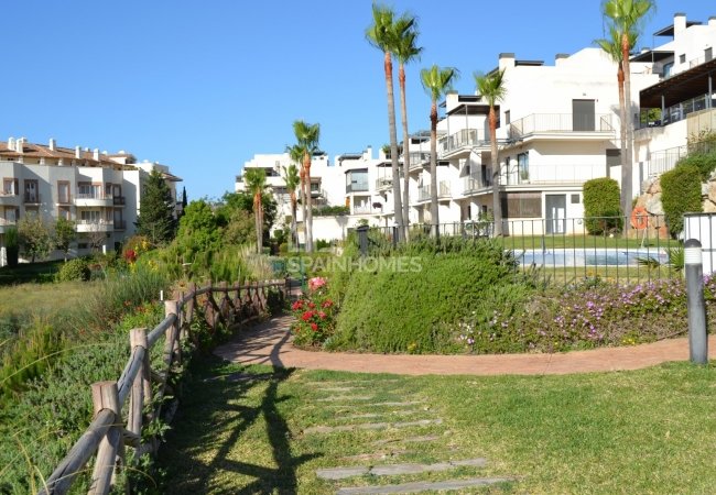 Strategically Located Ground Floor Apartment in Benalmadena 8