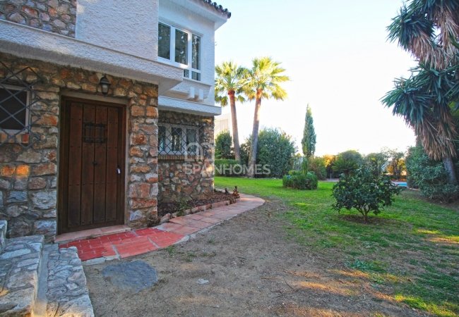 Maison Bien Située Dans Une Zone Convoitée À Benalmadena 9