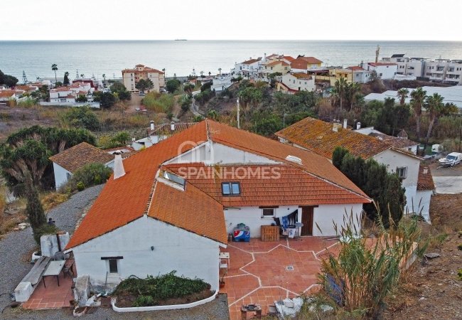 Benajarafe Málaga'da Sahile Yürüme Mesafesinde Kır Evi 4