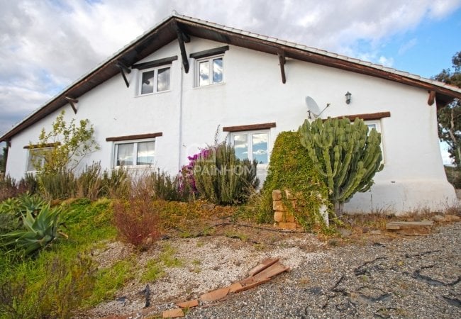 Benajarafe Málaga'da Sahile Yürüme Mesafesinde Kır Evi 6