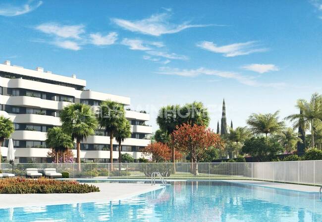 Prestigiosos Apartamentos Junto A La Playa En Venta En Torremolinos 1