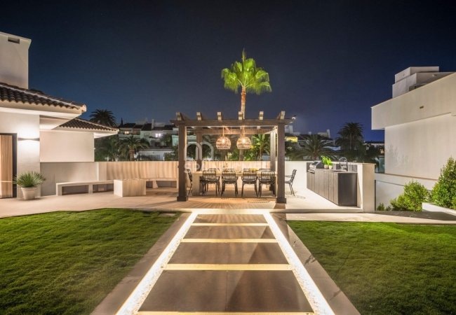 Verfijnde Villa Dichtbij Puerto Banus In Marbella Spanje 16