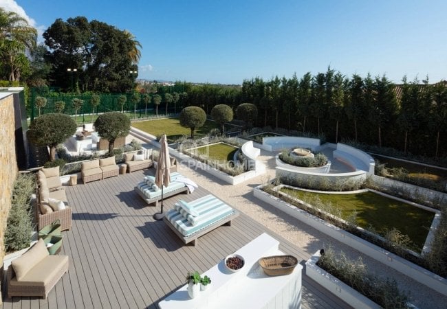 Stunning Detached Villa in a Golf Resorts Area in Marbella 10