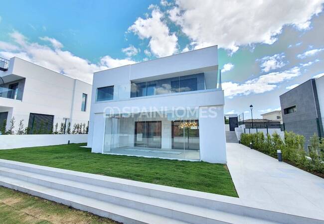 Affordable Off Plan Villas in a Sought After Area of Manilva 3